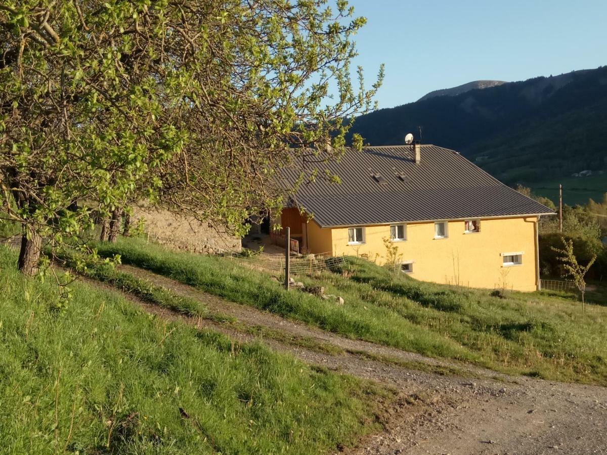 Les Logis De Lucie Apartment Selonnet Екстериор снимка
